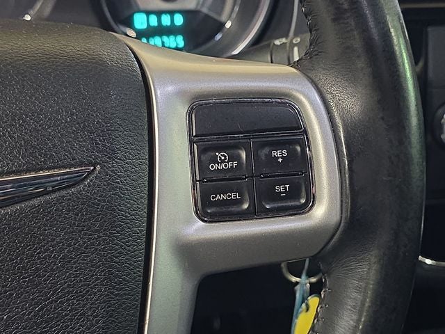 2012 Chrysler 200 Touring