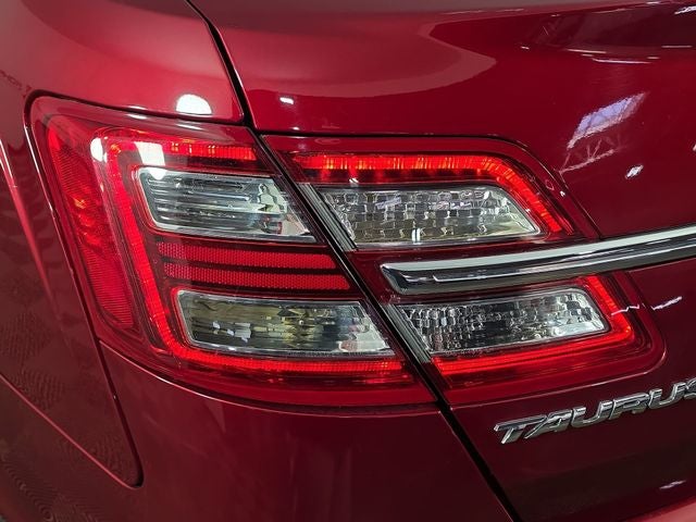 2017 Ford Taurus SEL