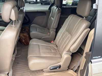 2013 Chrysler Town & Country Touring