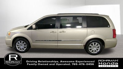 2013 Chrysler Town & Country Touring