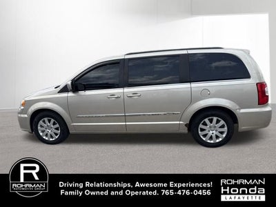 2013 Chrysler Town & Country Touring