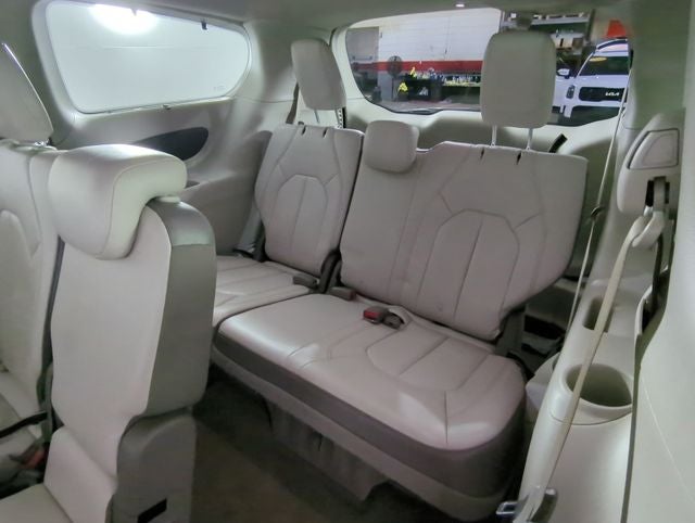 2017 Chrysler Pacifica Touring L