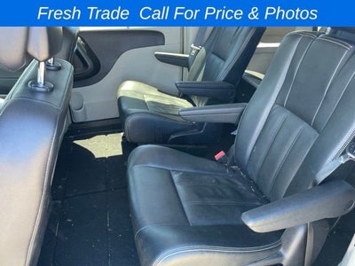 2016 Chrysler Town & Country Touring-L