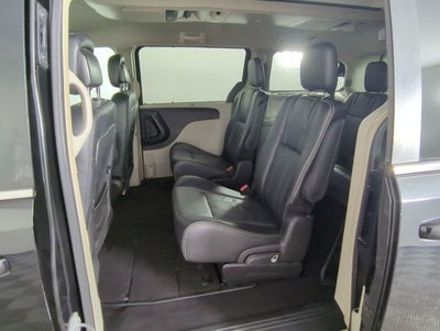 2016 Chrysler Town & Country Touring-L