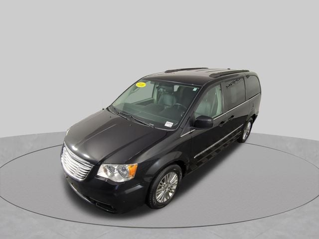2016 Chrysler Town & Country Touring-L