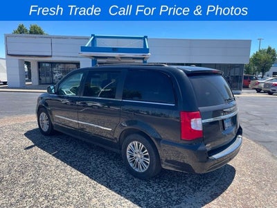 2016 Chrysler Town & Country Touring-L