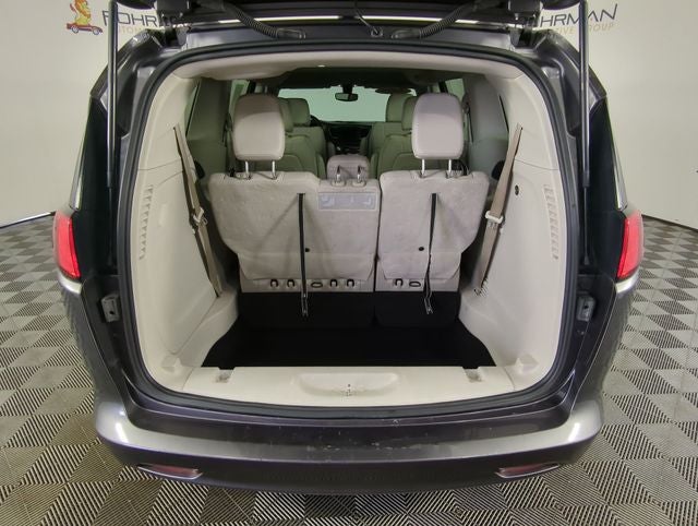 2021 Chrysler Voyager LXI