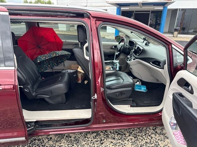 2017 Chrysler Pacifica Touring L Plus