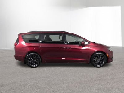 2019 Chrysler Pacifica Touring L Plus