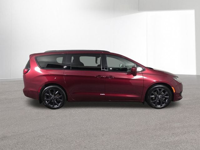 2019 Chrysler Pacifica Touring L Plus