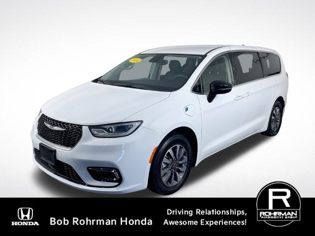 2024 Chrysler Pacifica Hybrid Select