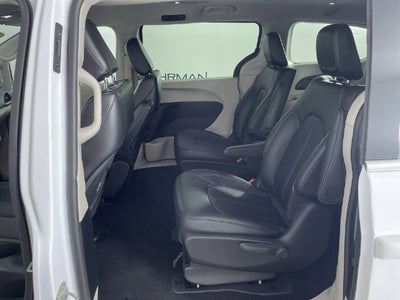 2024 Chrysler Pacifica Hybrid Select