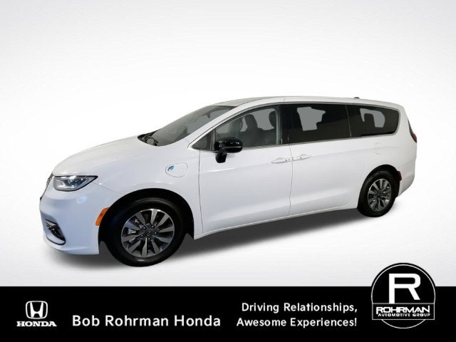2024 Chrysler Pacifica Hybrid Select