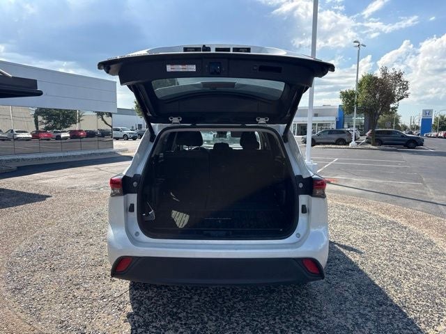 2023 Toyota Highlander Hybrid LE