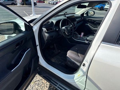 2023 Toyota Highlander Hybrid LE