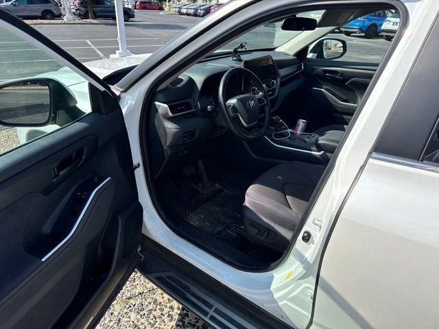 2023 Toyota Highlander Hybrid LE