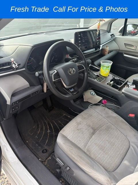 2021 Toyota Sienna LE 8 Passenger