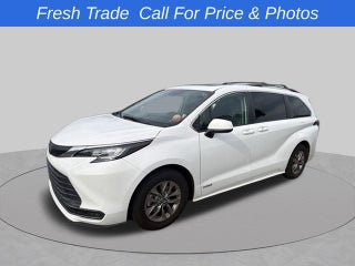2021 Toyota Sienna LE 8 Passenger