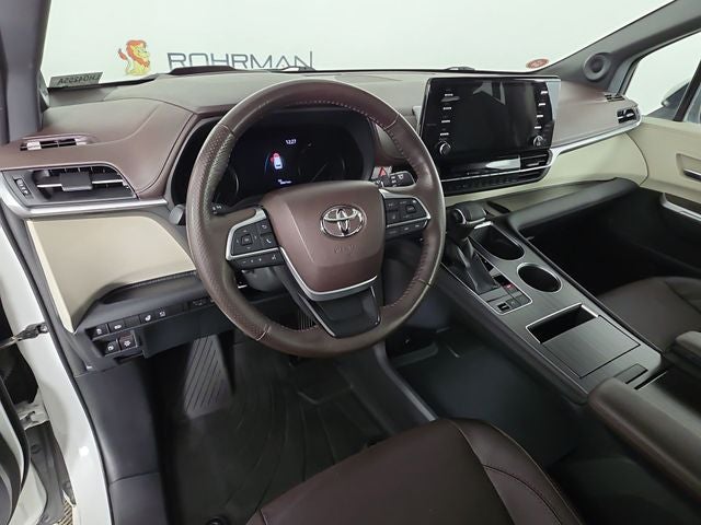 2021 Toyota Sienna Platinum 7 Passenger