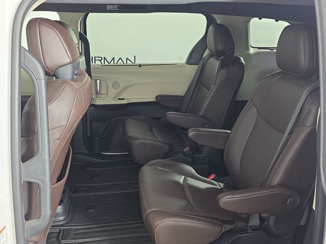 2021 Toyota Sienna Platinum 7 Passenger