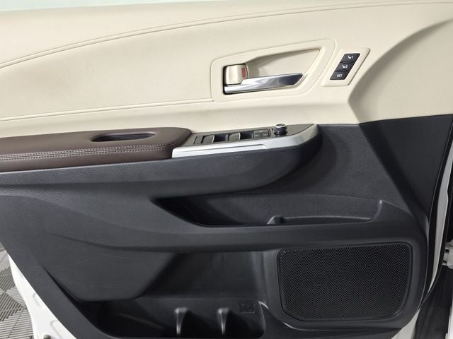 2021 Toyota Sienna Platinum 7 Passenger