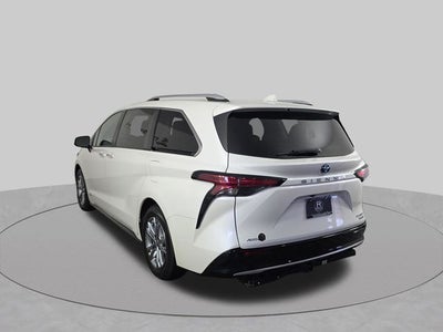 2021 Toyota Sienna Platinum 7 Passenger