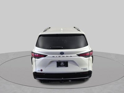 2021 Toyota Sienna Platinum 7 Passenger