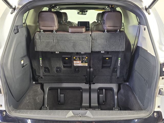 2021 Toyota Sienna Platinum 7 Passenger