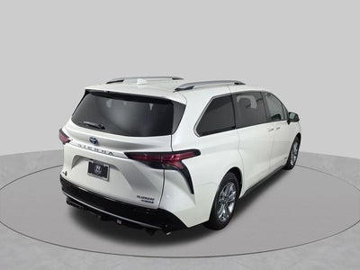 2021 Toyota Sienna Platinum 7 Passenger