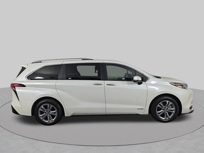 2021 Toyota Sienna Platinum 7 Passenger