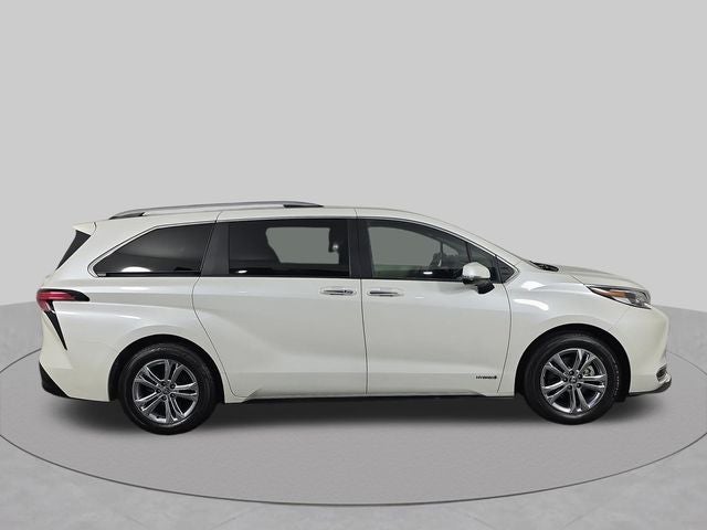 2021 Toyota Sienna Platinum 7 Passenger