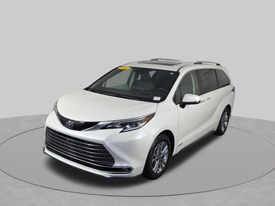 2021 Toyota Sienna Platinum 7 Passenger