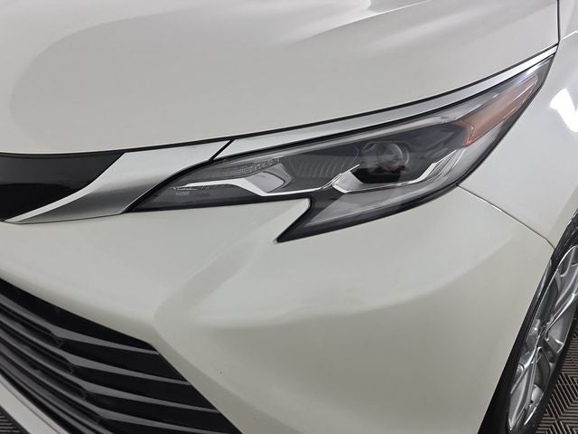 2021 Toyota Sienna Platinum 7 Passenger