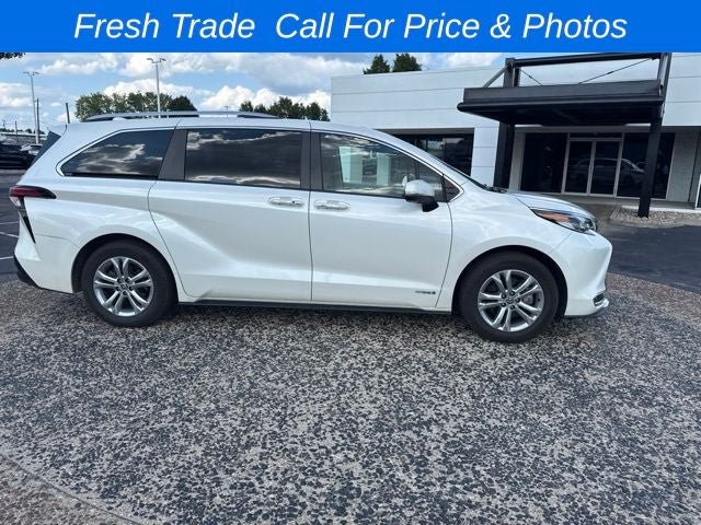 2021 Toyota Sienna Platinum 7 Passenger