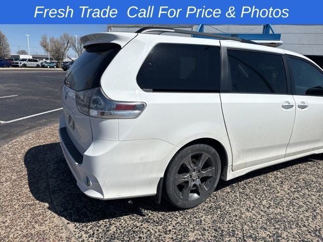 2016 Toyota Sienna SE 8 Passenger