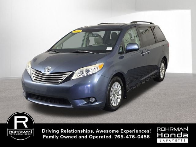 2015 Toyota Sienna XLE 8 Passenger