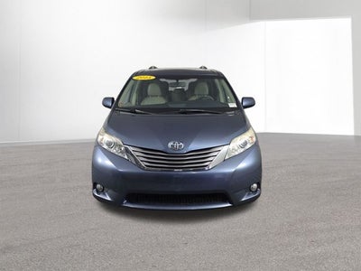 2015 Toyota Sienna XLE 8 Passenger