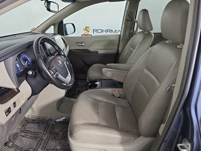 2015 Toyota Sienna XLE 8 Passenger