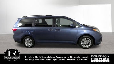 2015 Toyota Sienna XLE 8 Passenger