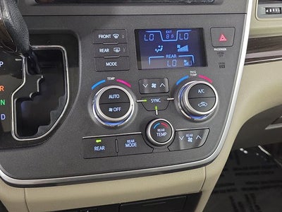 2015 Toyota Sienna XLE 8 Passenger