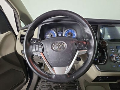 2015 Toyota Sienna XLE 8 Passenger