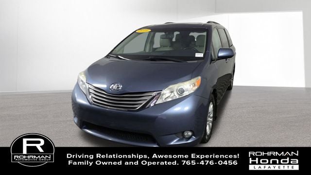 2015 Toyota Sienna XLE 8 Passenger