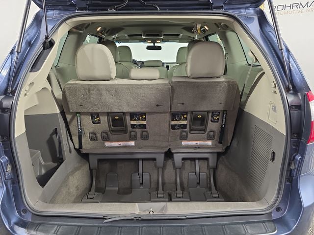 2015 Toyota Sienna XLE 8 Passenger