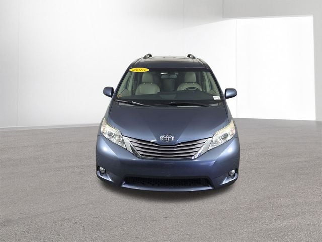 2015 Toyota Sienna XLE 8 Passenger