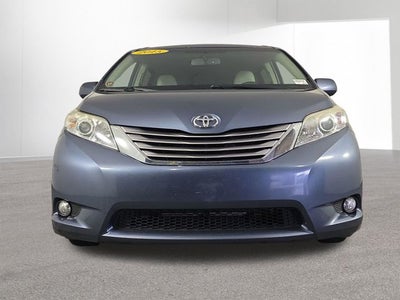 2015 Toyota Sienna XLE 8 Passenger