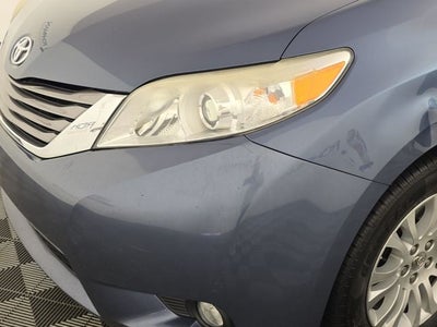 2015 Toyota Sienna XLE 8 Passenger