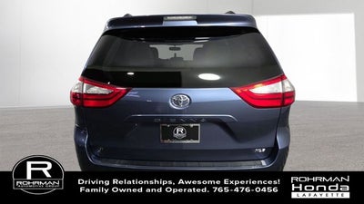 2015 Toyota Sienna XLE 8 Passenger