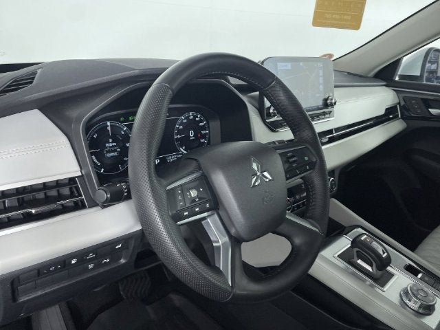 2025 Mitsubishi Outlander PHEV SEL