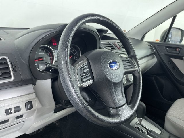 2016 Subaru Forester 2.5i