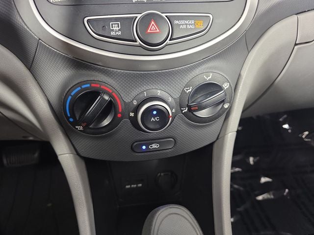 2012 Hyundai Accent GLS